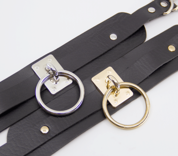 Faux Grained Leather Collar - Oversized O-Ring Shackle Plate